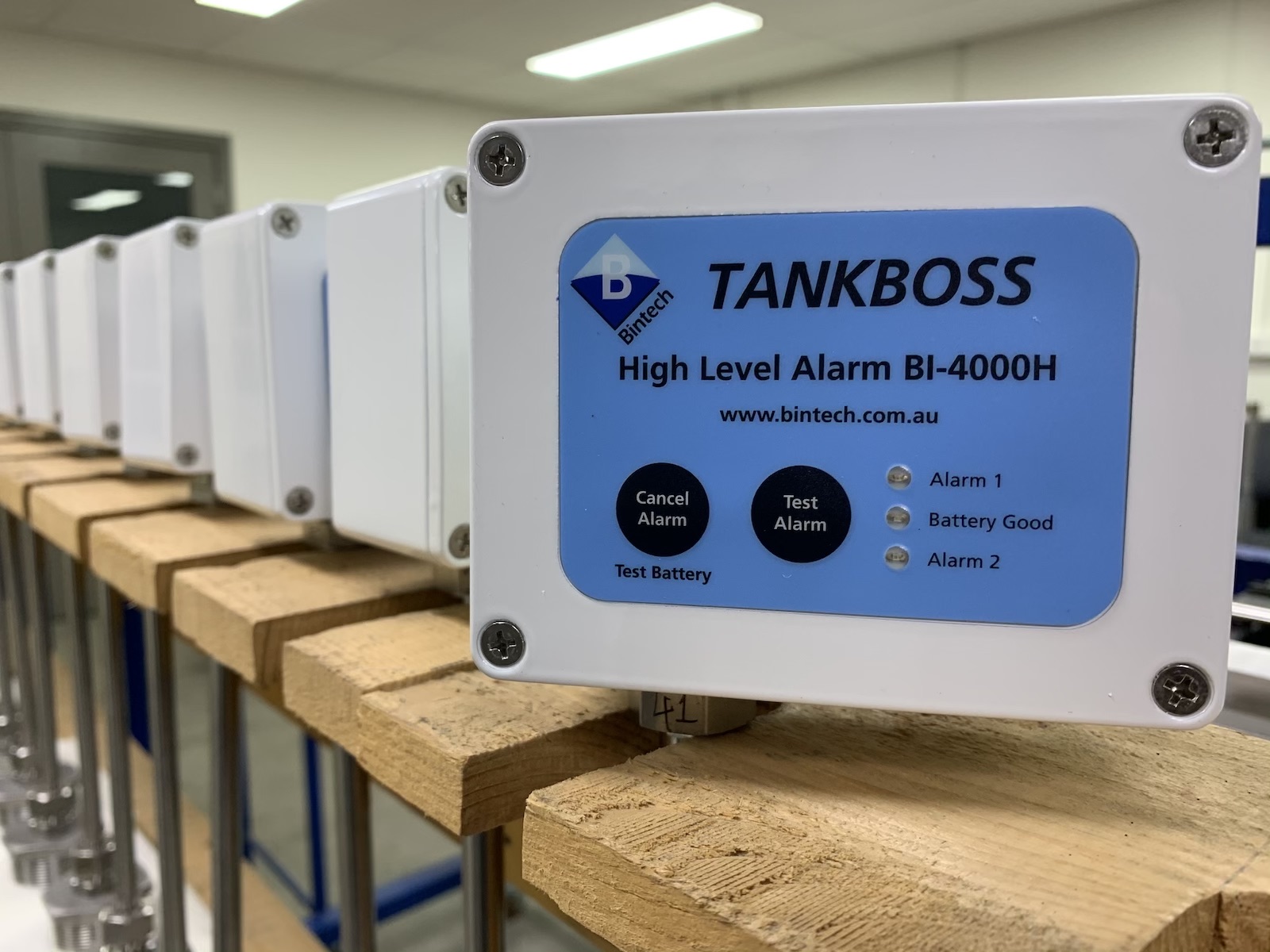 TANKBOSS Overfill Alarm BI4000 Series TANKBOSS Overfill Alarm BI4000 Series